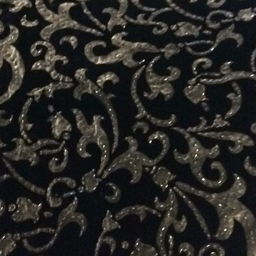 FINAL SALE PRICE Bellisima Silk Triangular Evening Wrap in Blk/Gld.